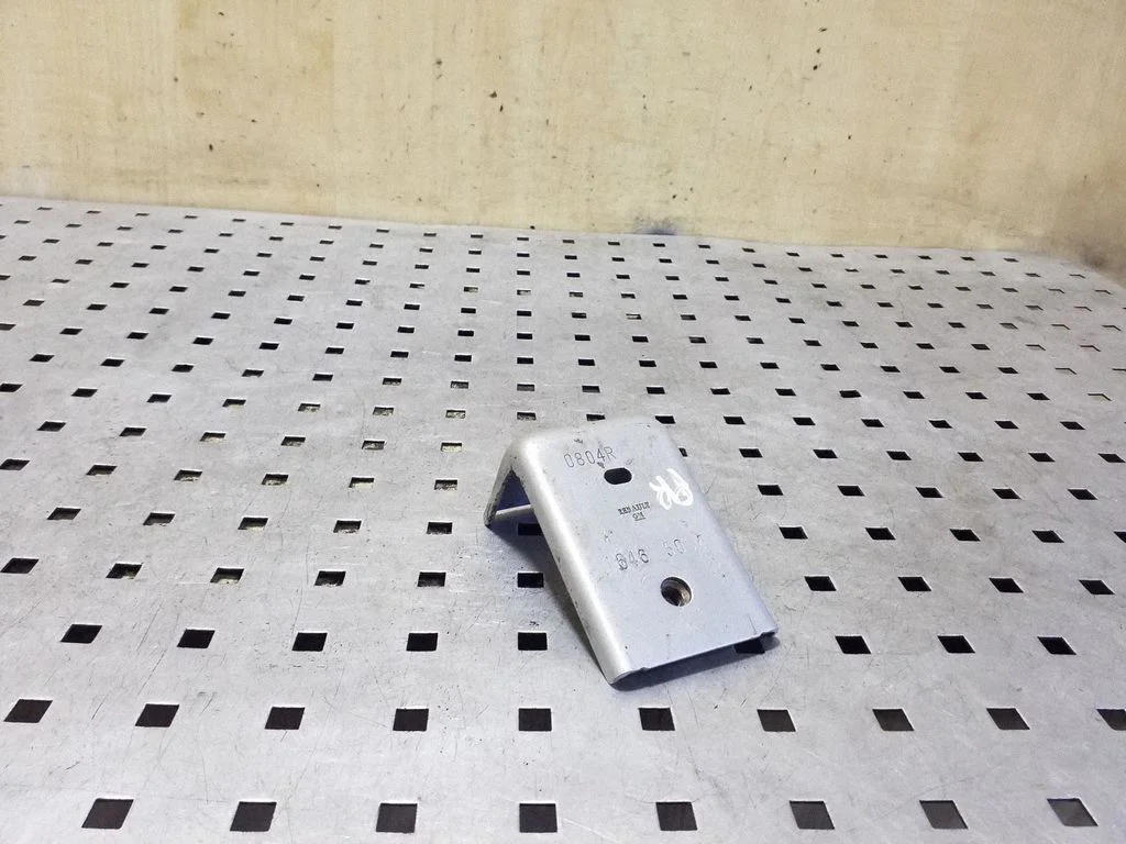 Kita variklio skyriaus detalė