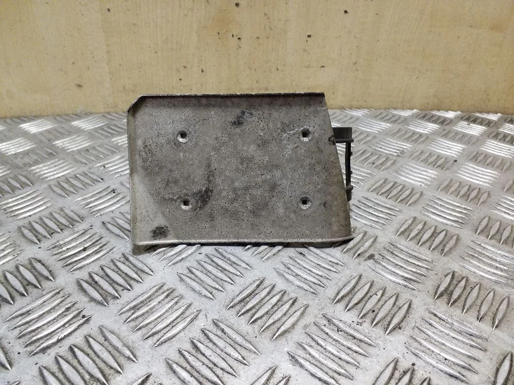 Other engine bay part 053911049
