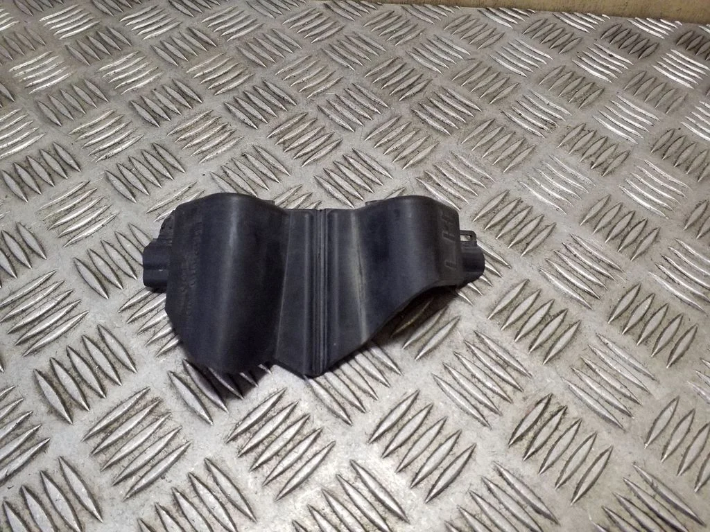 Muu mootoriruumi osa 105248900B