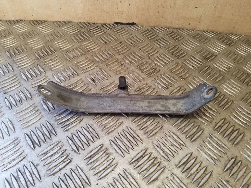 Other engine bay part – Volkswagen Passat CC (2008-2016)