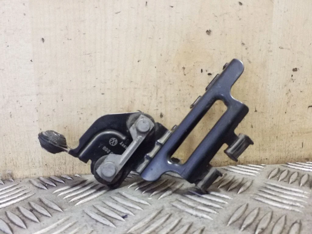 Kita variklio skyriaus detalė