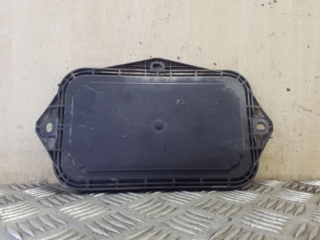 Kita variklio skyriaus detalė