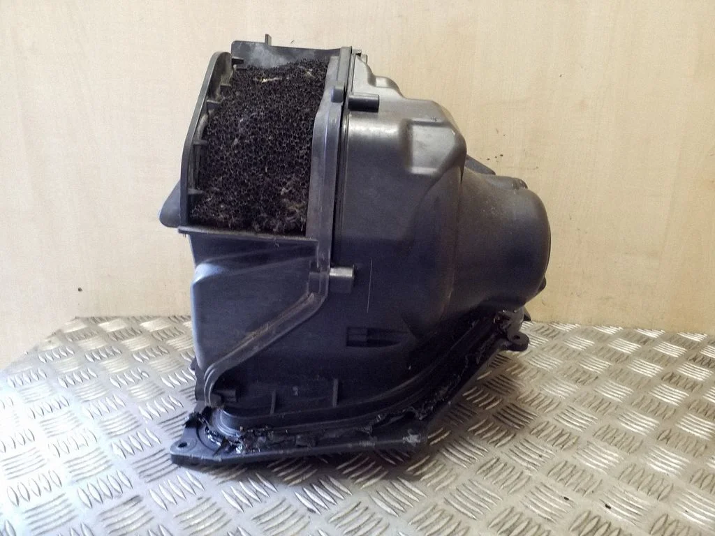 Cita motora nodalījuma detaļa 64116987598