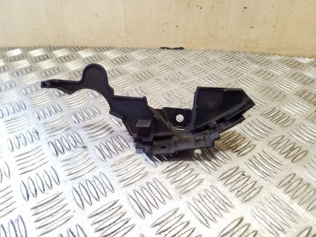Other engine bay part – Ford Kuga I (2008-2012)