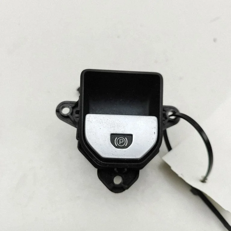 Käsipiduri lüliti GJ322B623AA