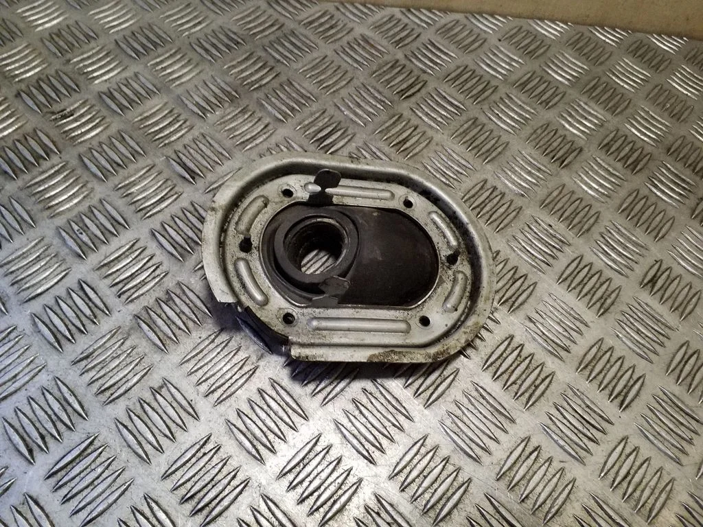 Other engine bay part