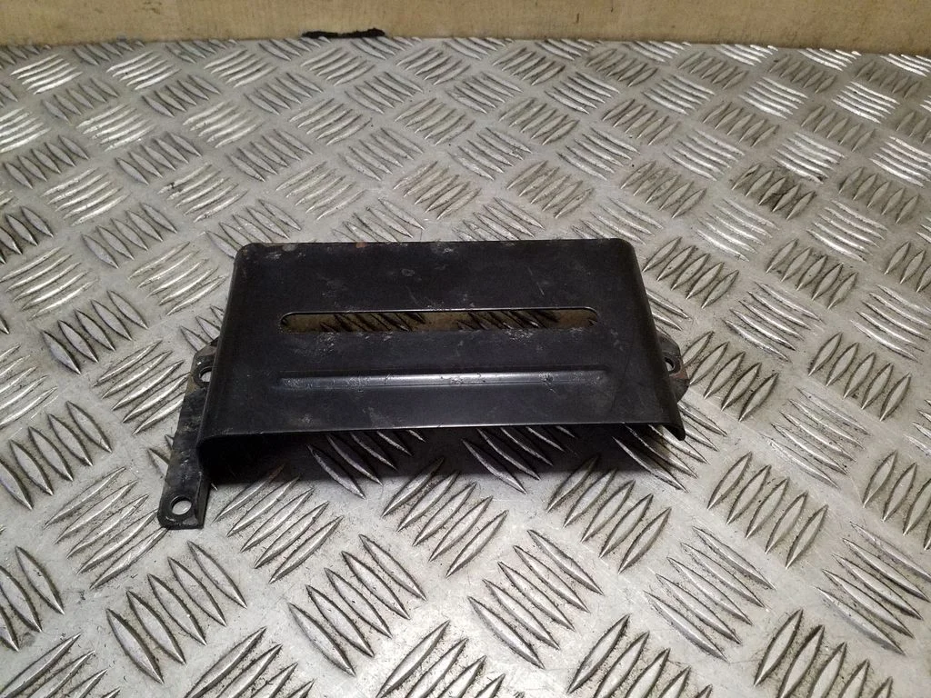 Kita variklio skyriaus detalė