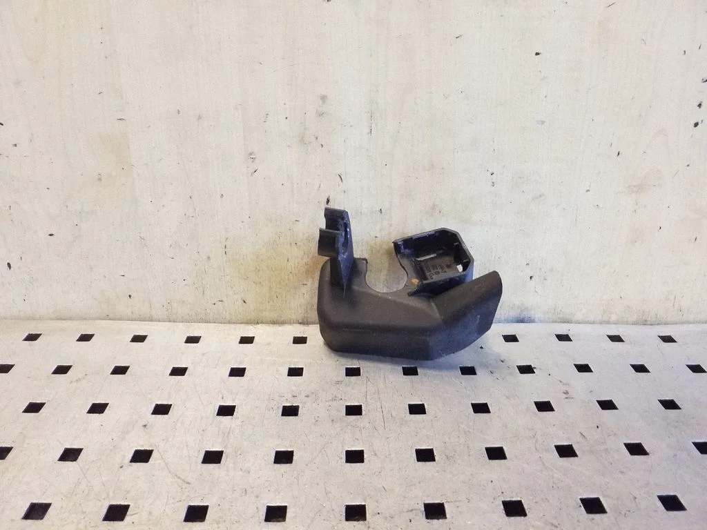 Other engine bay part 8R2871353