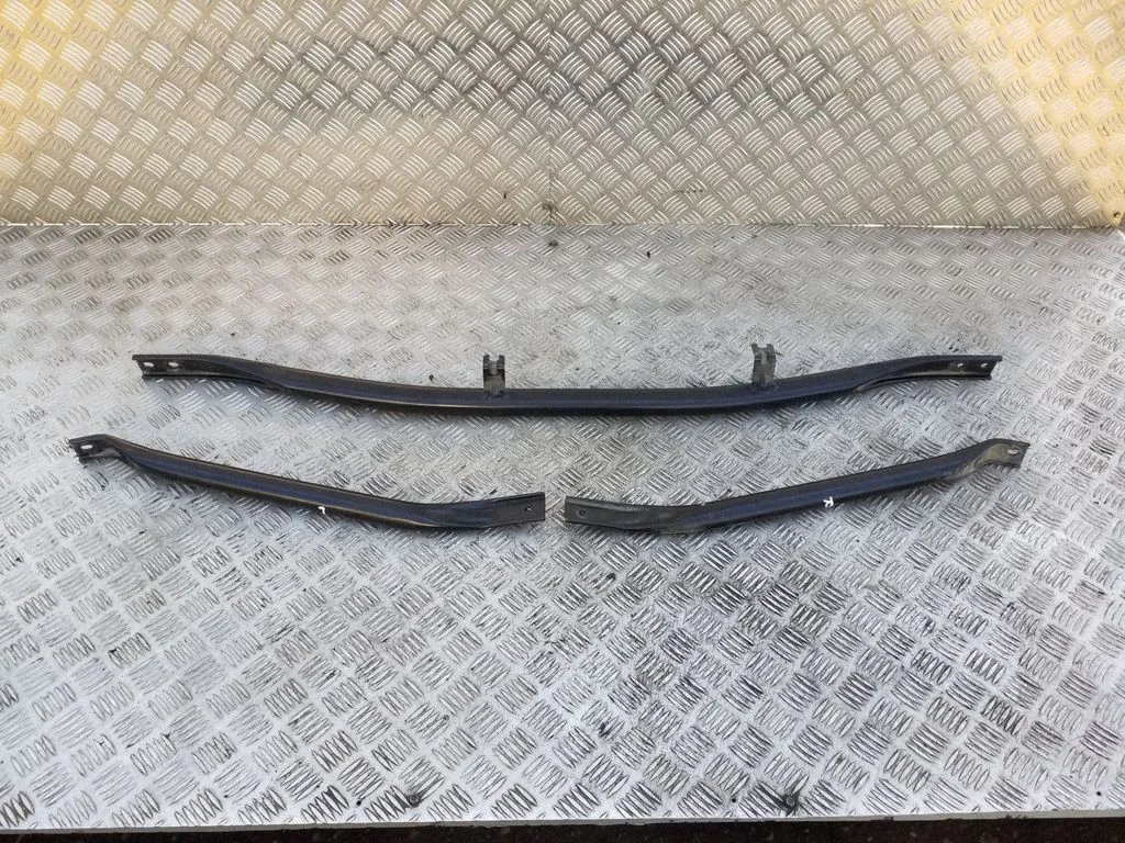 Other engine bay part 8R0805629A