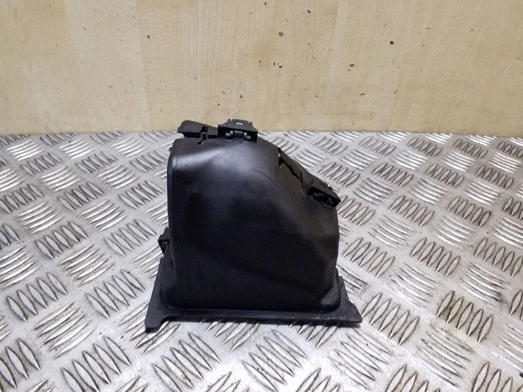 Cita motora nodalījuma detaļa 03C145851K