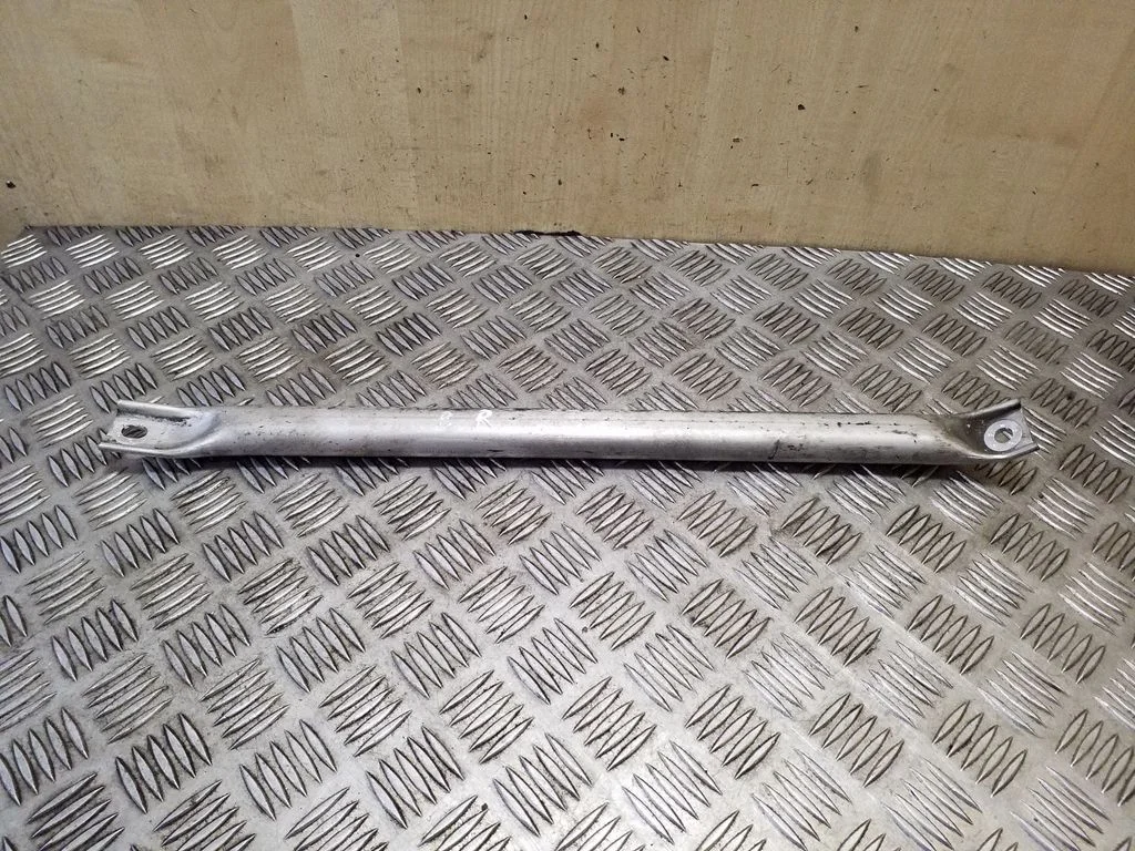 Muu mootoriruumi osa – BMW X5 E70 (2006-2013)