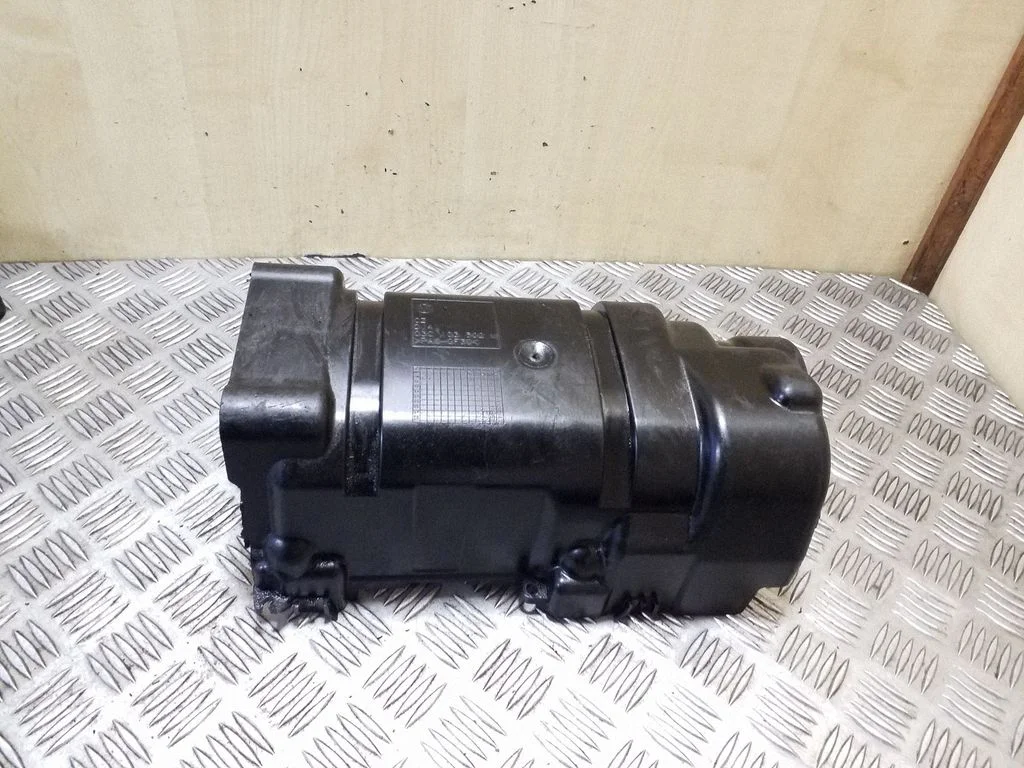 Cita motora nodalījuma detaļa 03C103502M