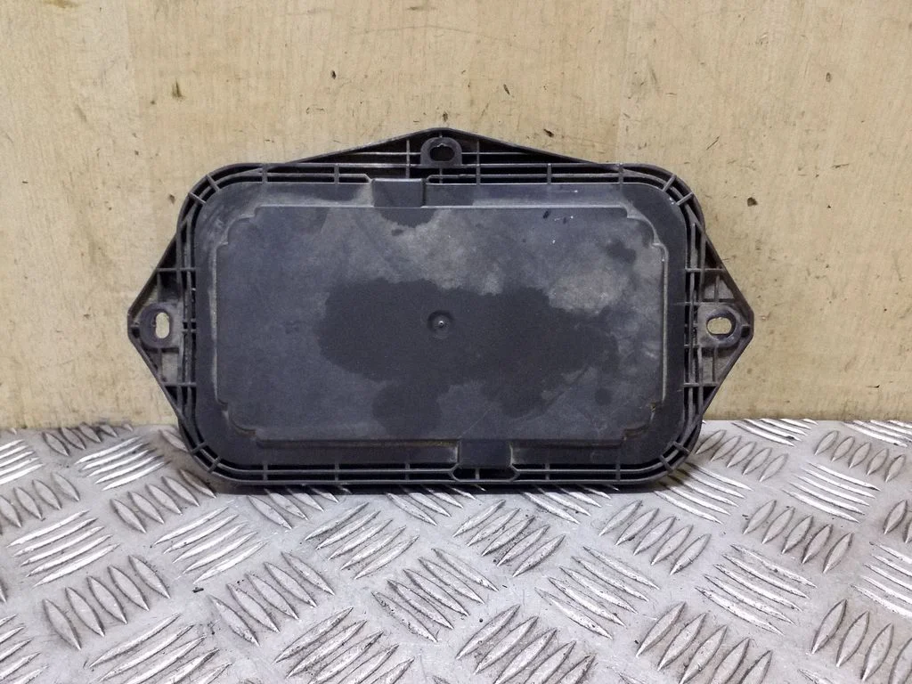 Kita variklio skyriaus detalė