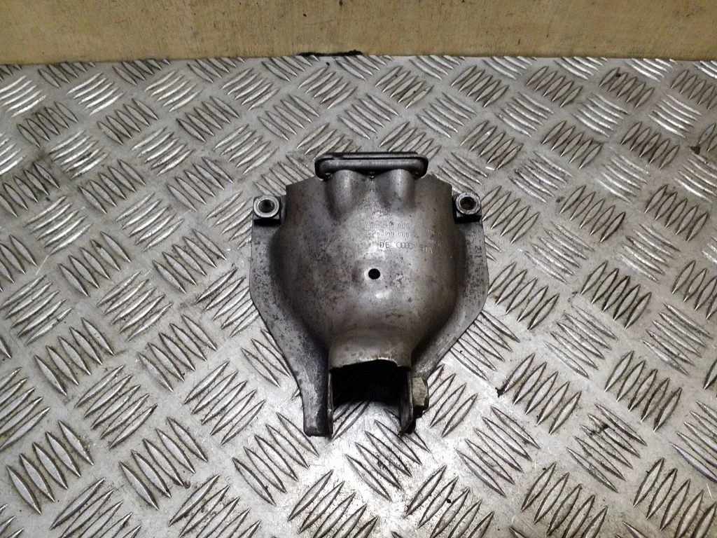 Other engine bay part 8K0399060