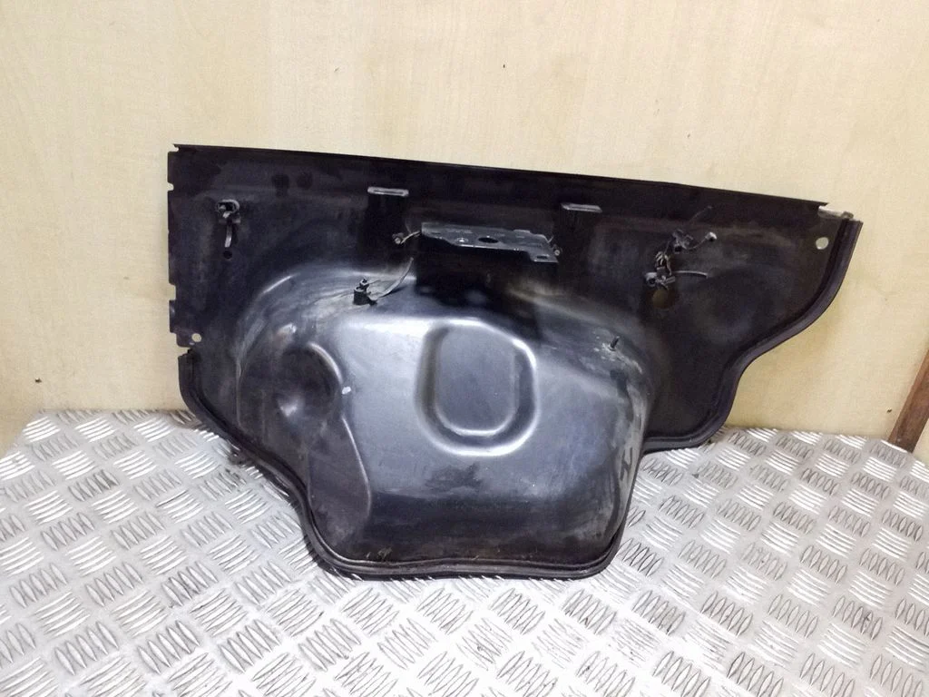 Other engine bay part 8R0971502A