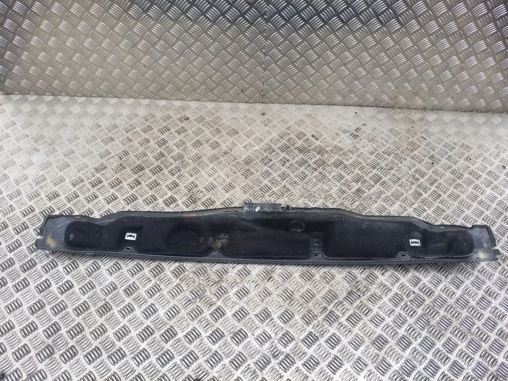 Kita variklio skyriaus detalė