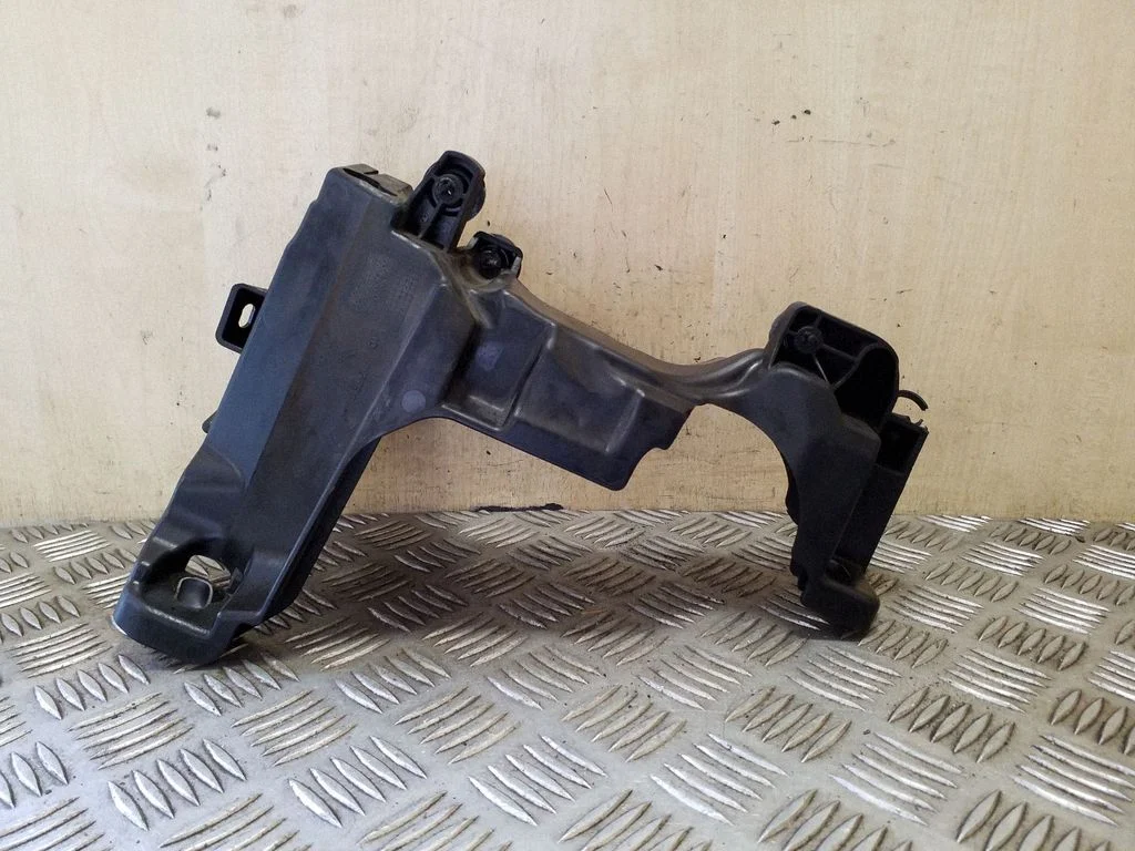 Cita motora nodalījuma detaļa 9674482280