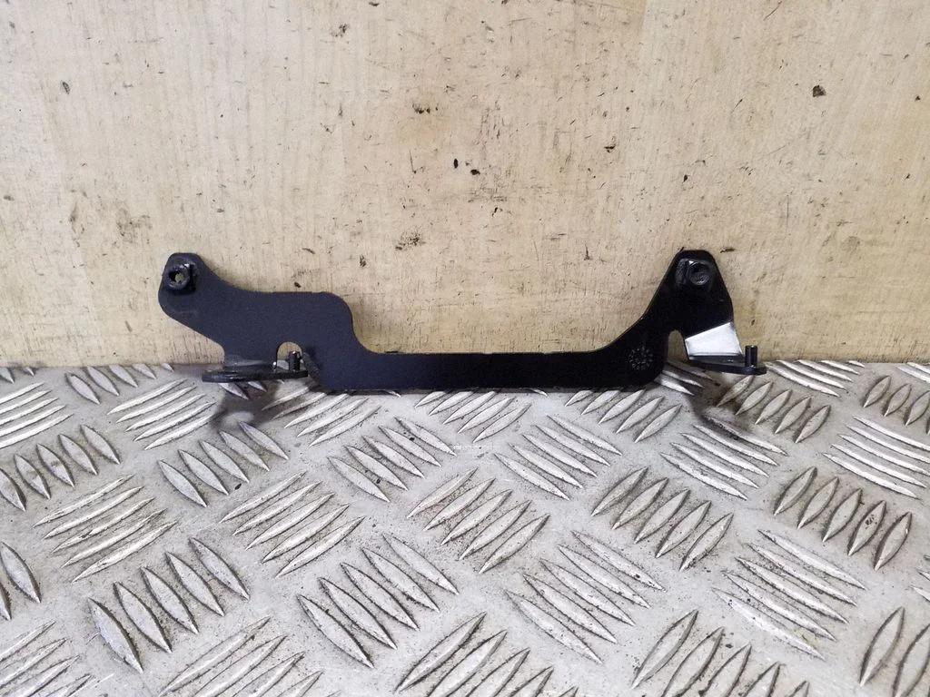 Other engine bay part 4G0121305AE