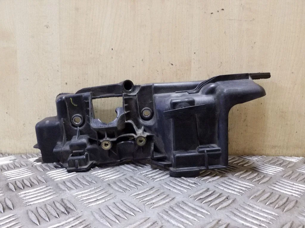 Cita motora nodalījuma detaļa 175B15849R