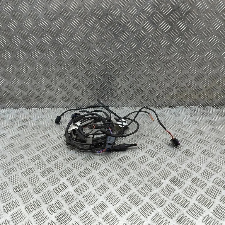 Parkošanās (PDC) sensoru vadu instalācija 7T0971104M