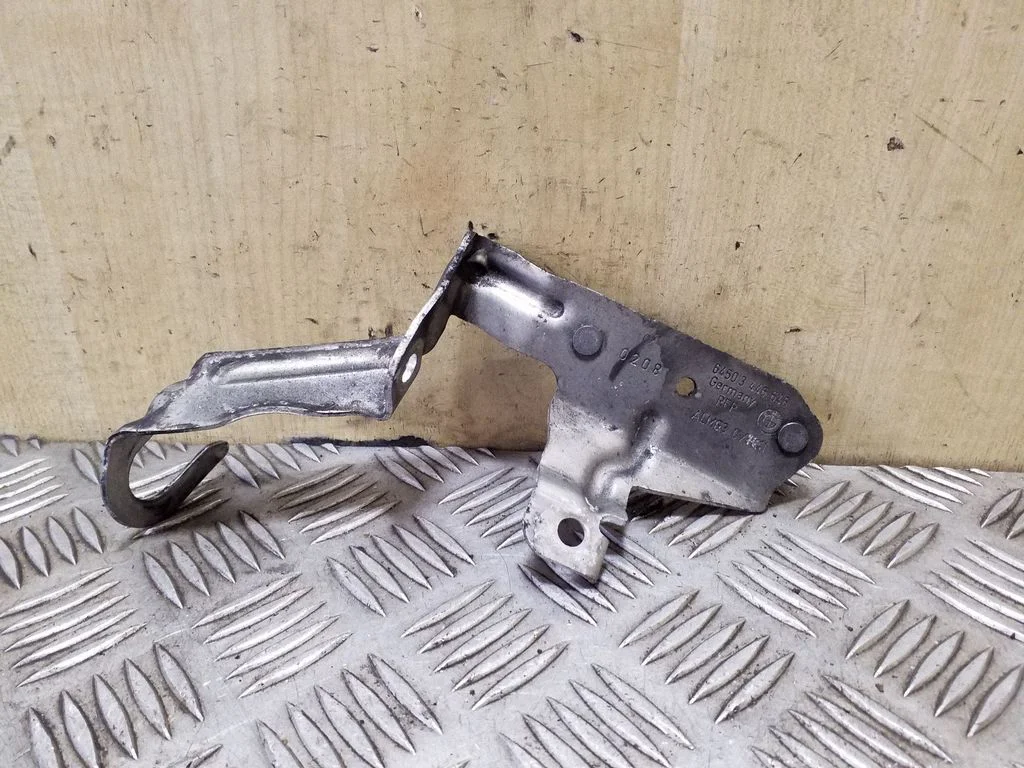 Cita motora nodalījuma detaļa 64503446648