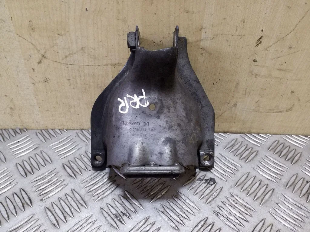 Cita motora nodalījuma detaļa 8K0399060