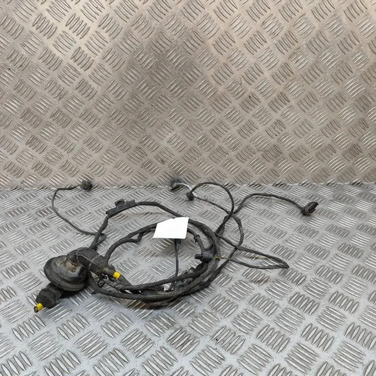 Parkošanās (PDC) sensoru vadu instalācija 8704846
