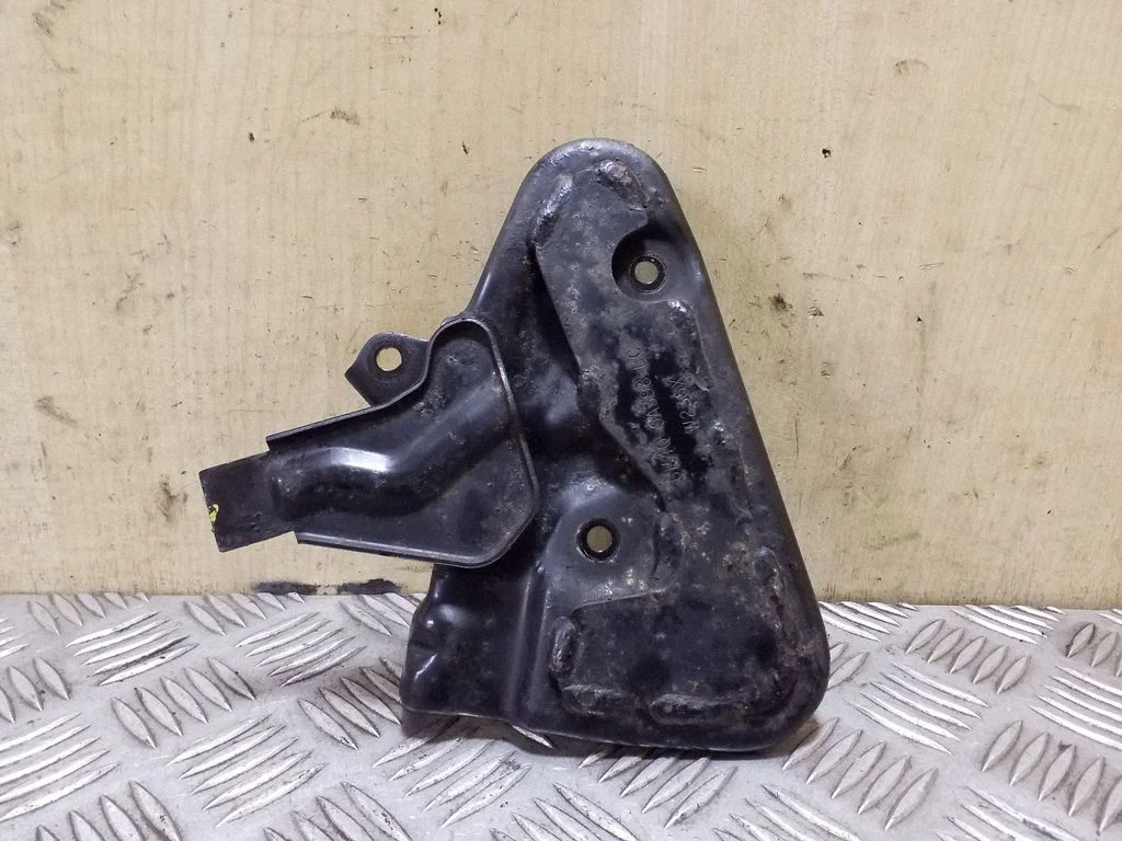 Cita motora nodalījuma detaļa 6H4Q9A398BC