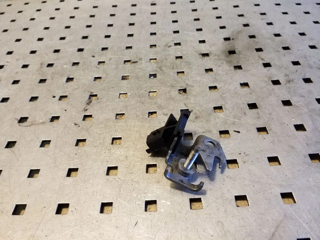 Kita variklio skyriaus detalė
