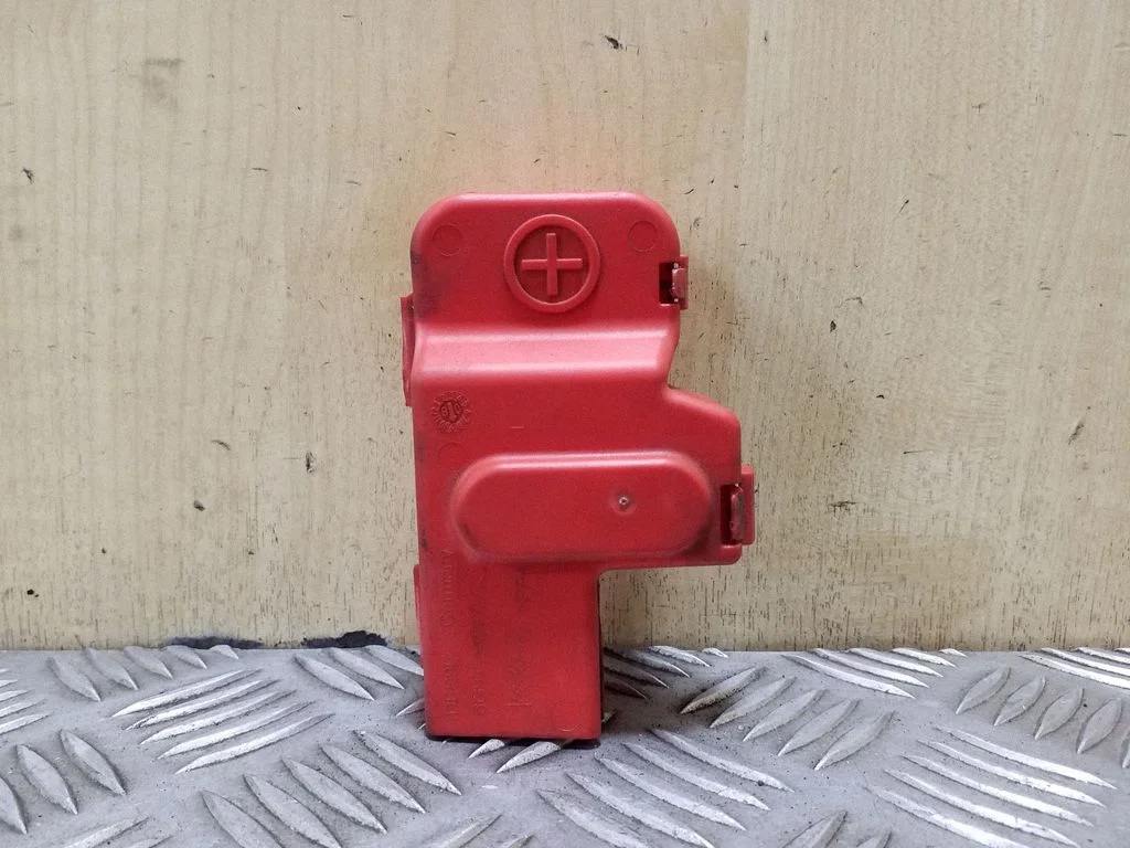 Kita variklio skyriaus detalė