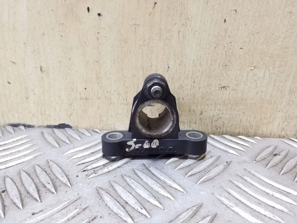 Cita motora nodalījuma detaļa 30637803