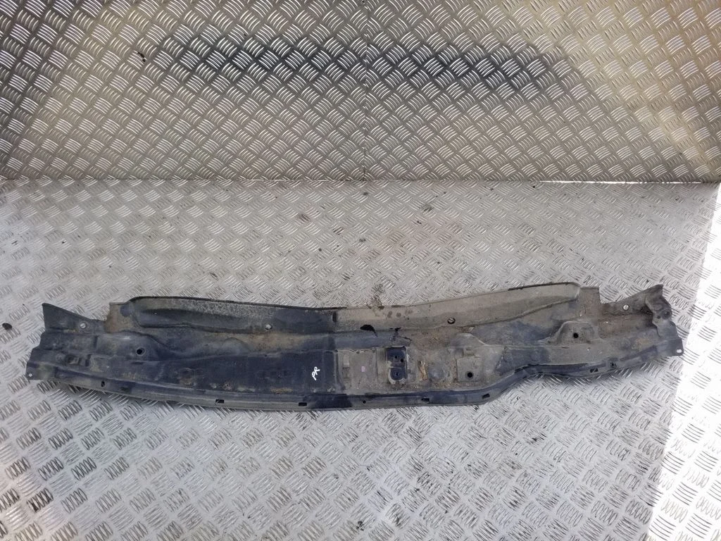 Other engine bay part