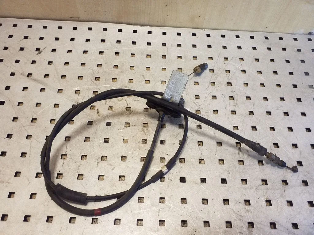 Kita variklio skyriaus detalė