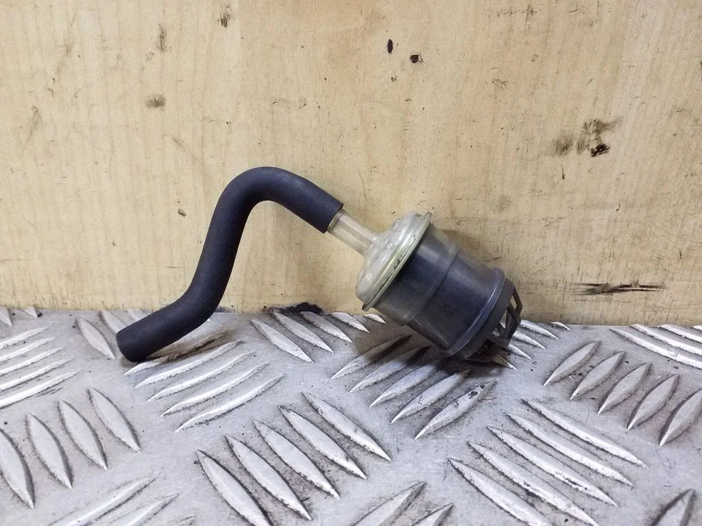 Kita variklio skyriaus detalė