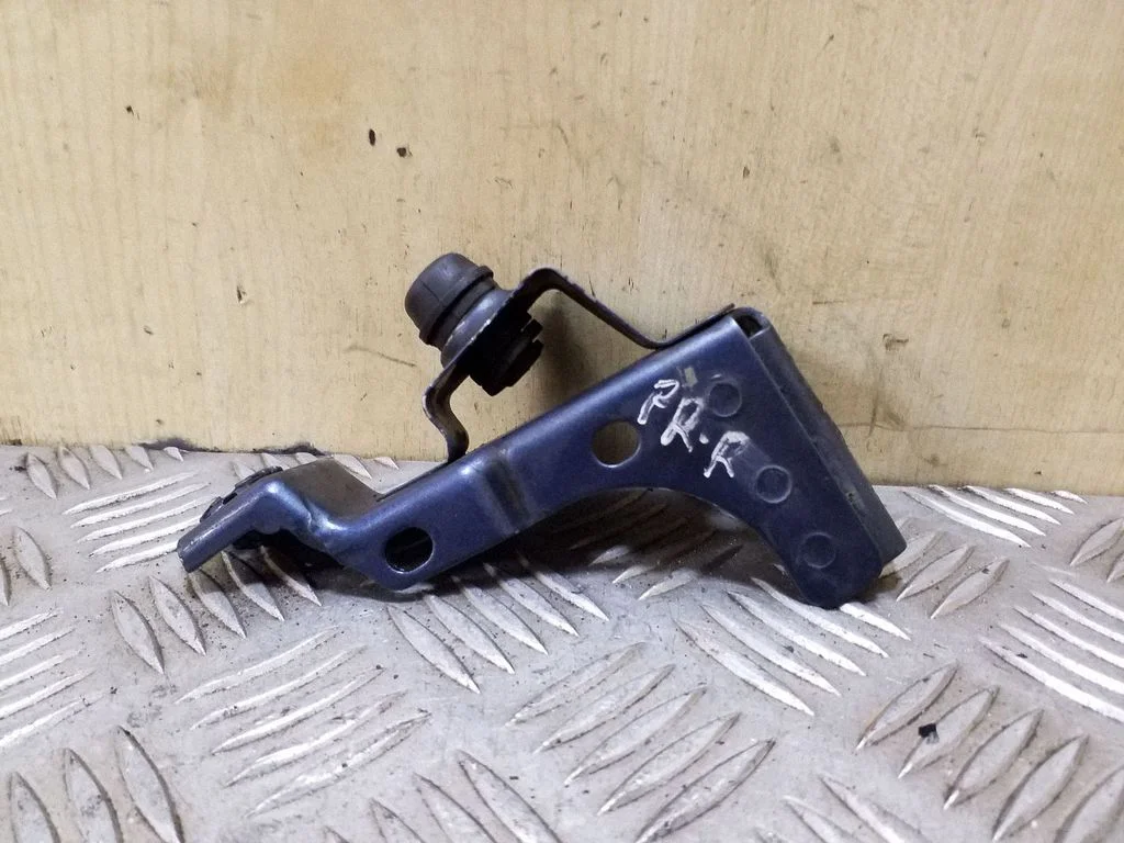 Kita variklio skyriaus detalė
