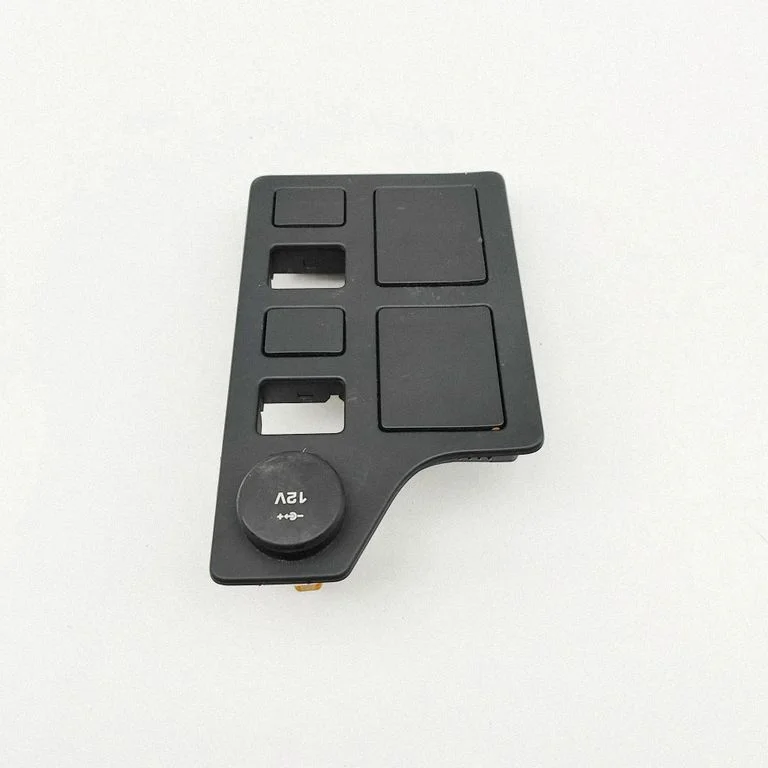 Cita centrālās konsoles (tuneļa) detaļa HY32237B66E