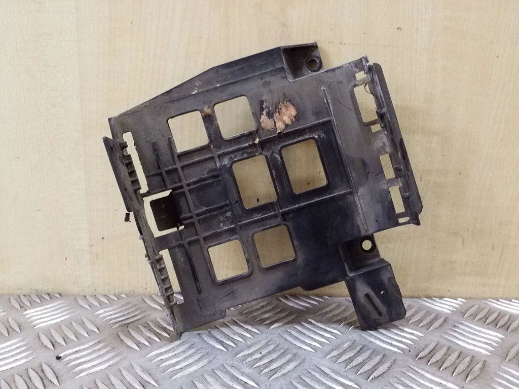 Kita variklio skyriaus detalė
