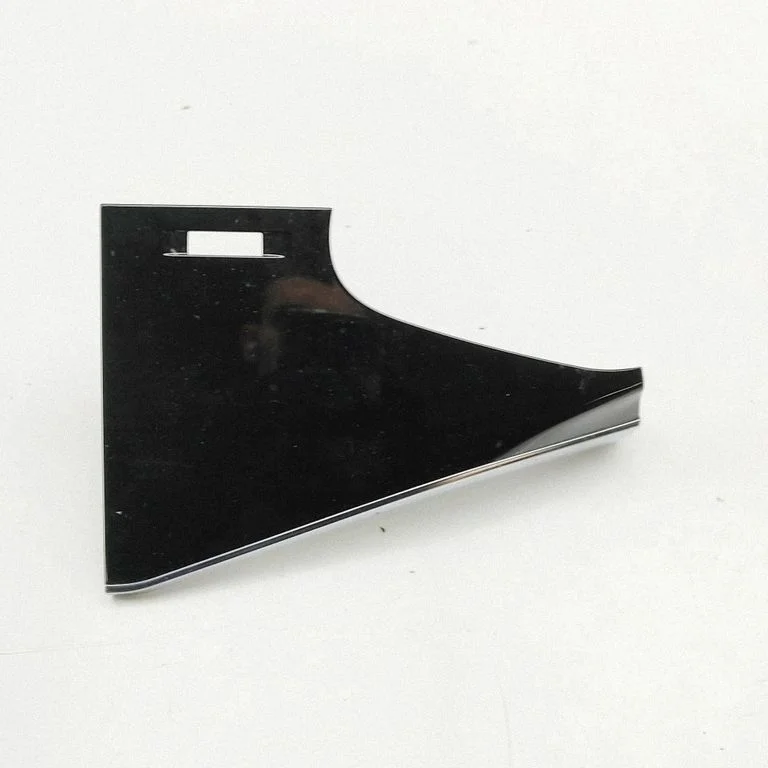 Cita centrālās konsoles (tuneļa) detaļa 4M8857238A