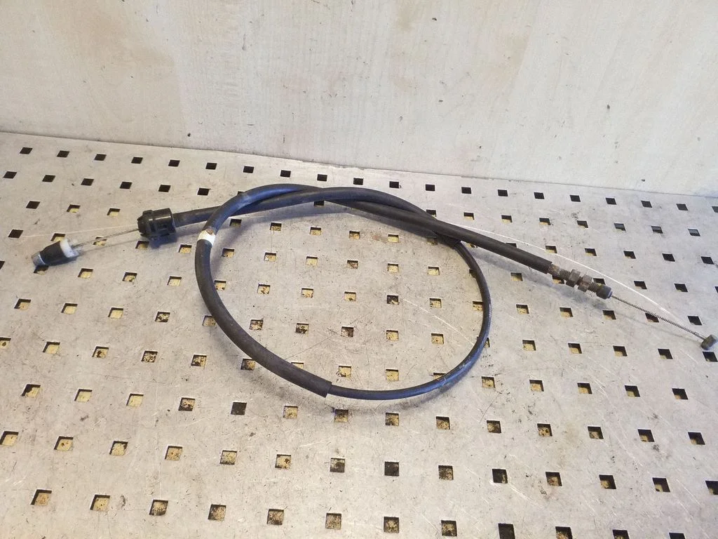 Kita variklio skyriaus detalė