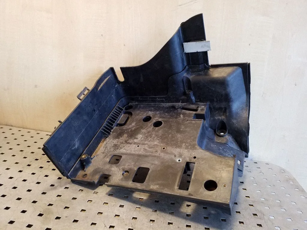 Cita motora nodalījuma detaļa – Land Rover Range Rover Sport L320 (2005-2013)