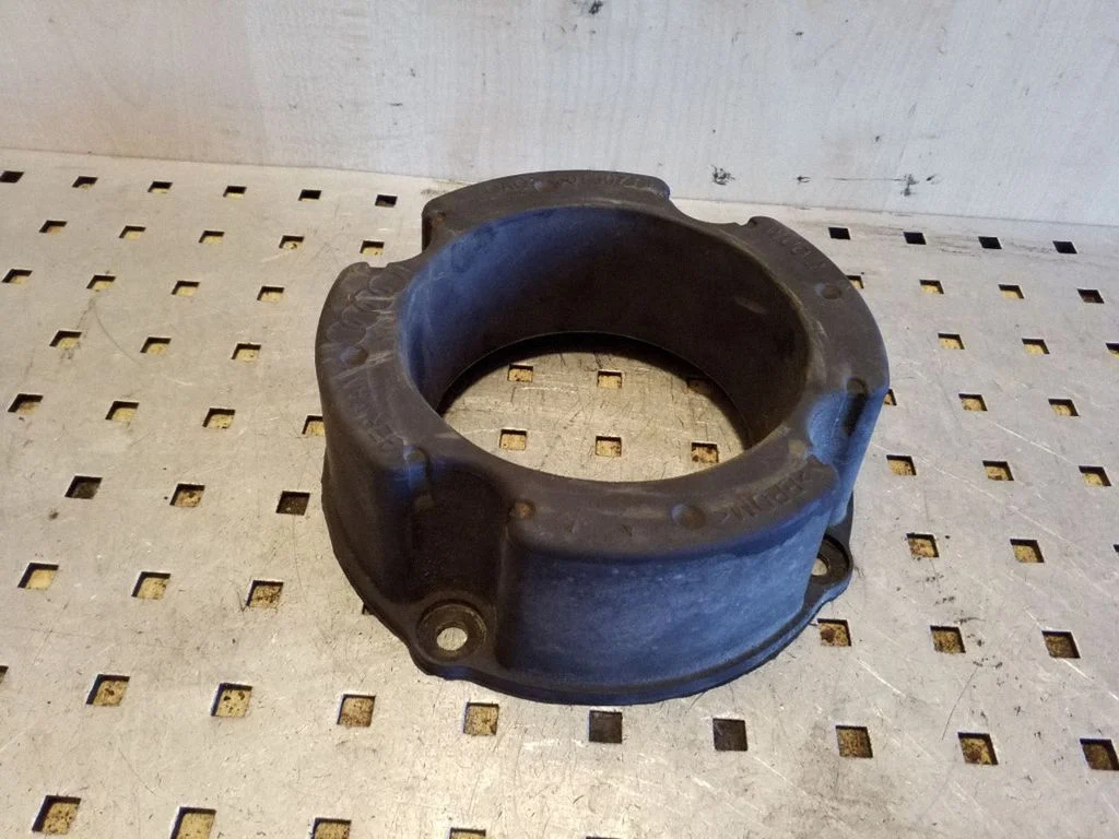 Kita variklio skyriaus detalė