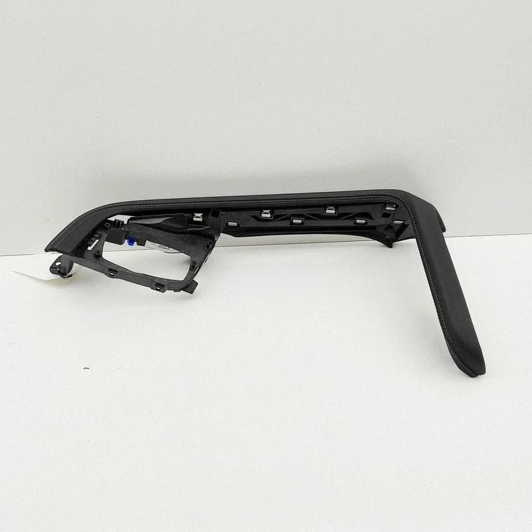 Cita centrālās konsoles (tuneļa) detaļa – BMW X1 F48 F49 (2015-2022)