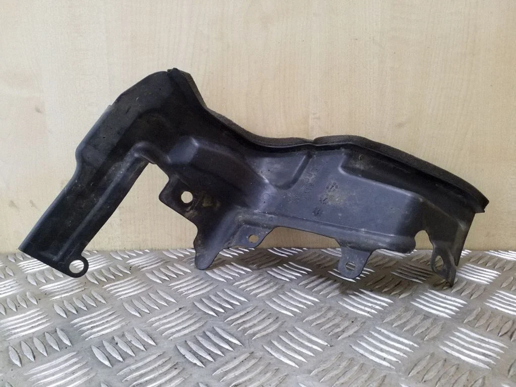 Cita motora nodalījuma detaļa CB87561Y1