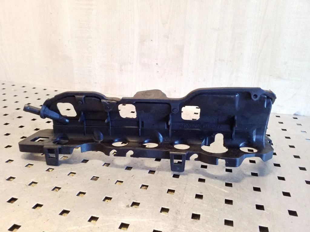 Other engine bay part 8200368043
