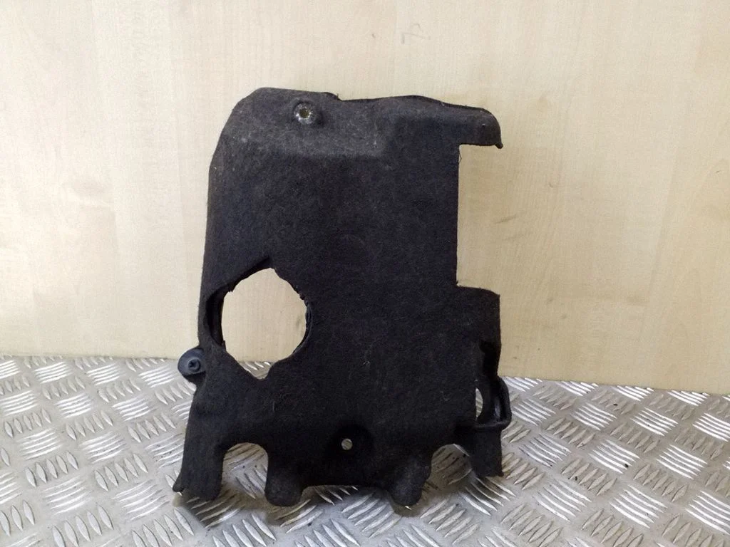 Cita motora nodalījuma detaļa