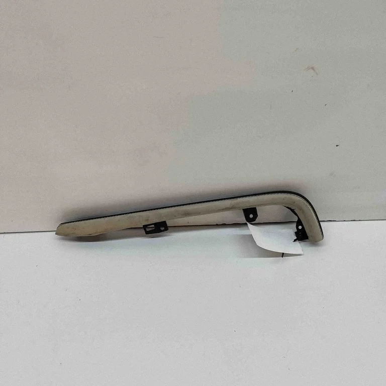 Kita centrinė konsolės (tunelio) detalė