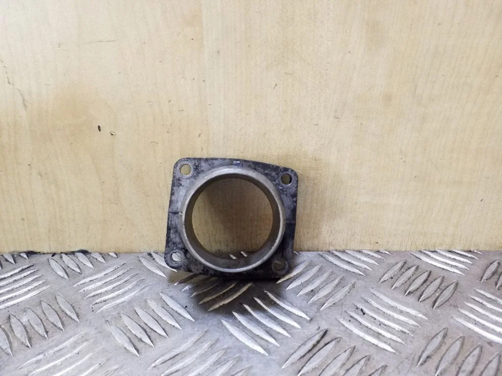 Kita variklio skyriaus detalė