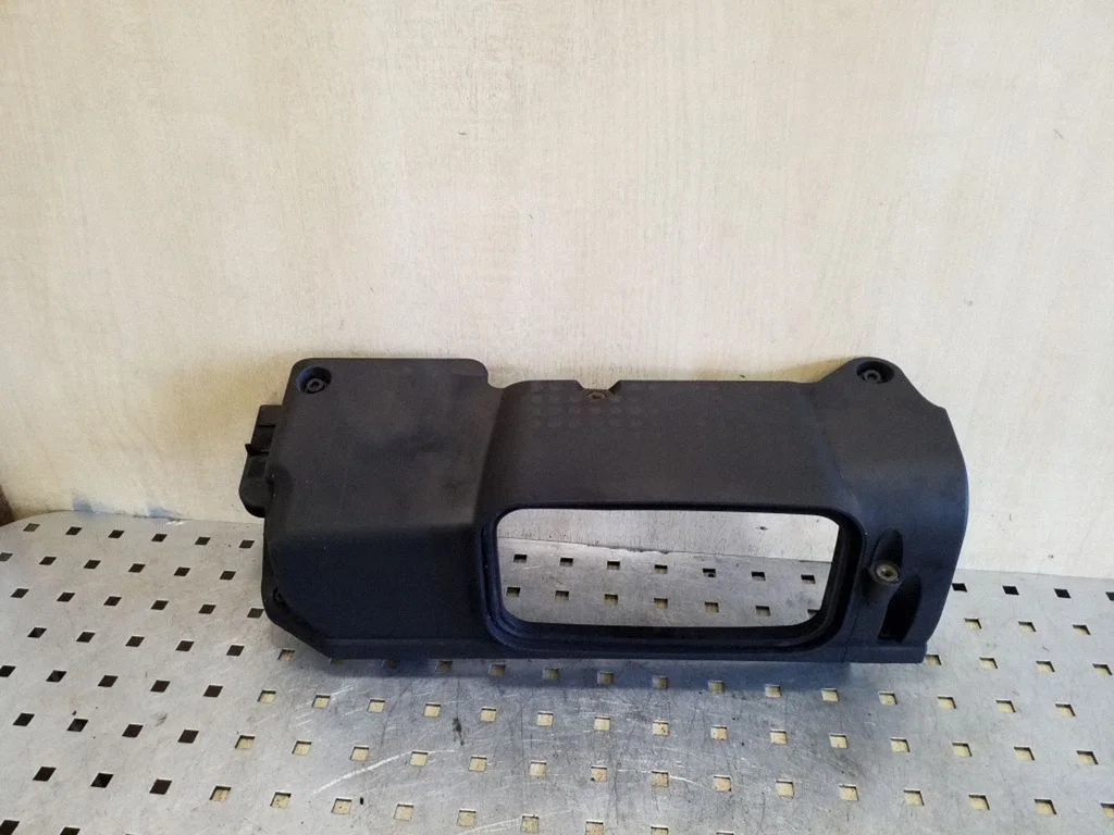Other engine bay part – BMW 3 Series E90 E91 (2005-2012)