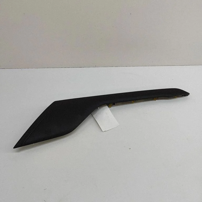 Cita centrālās konsoles (tuneļa) detaļa K12864536