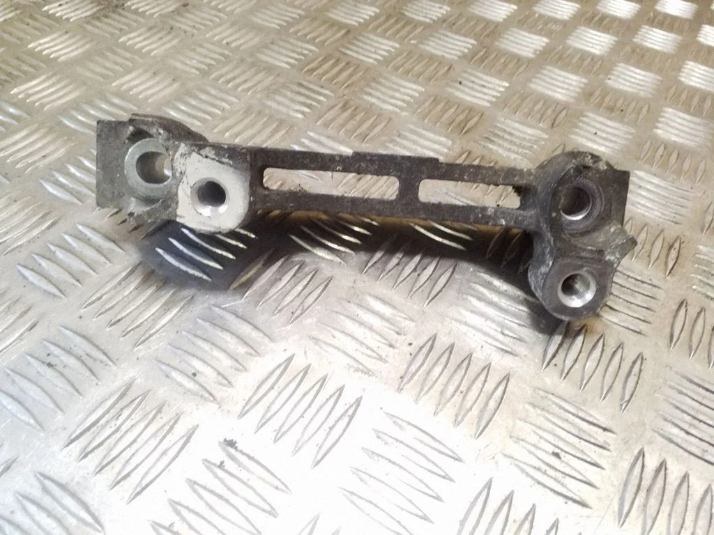 Other engine bay part